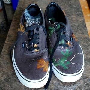 Vans Men's Multicolor Leaf Print Sneakers
